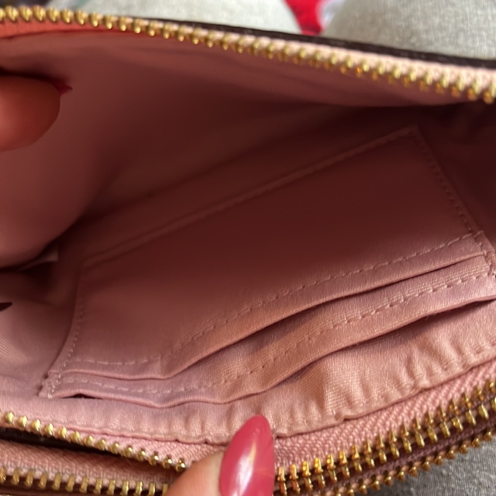 Coach wristlet - Picture 3 of 5